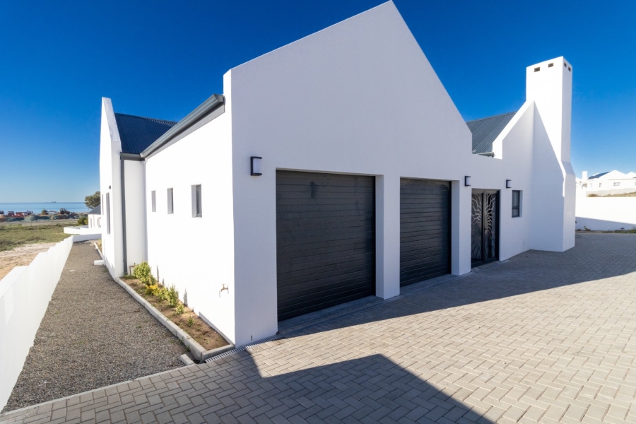 4 Bedroom Property for Sale in Da Gama Bay Western Cape